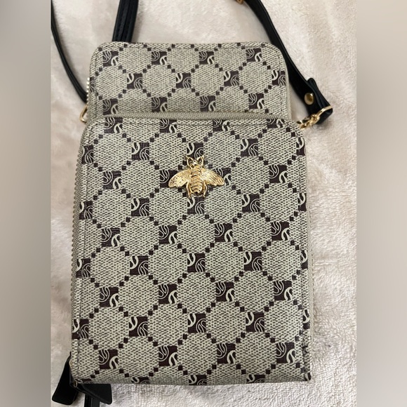 Calista Handbags - Calista Crossbody 🌼 Three Zipper Wallet